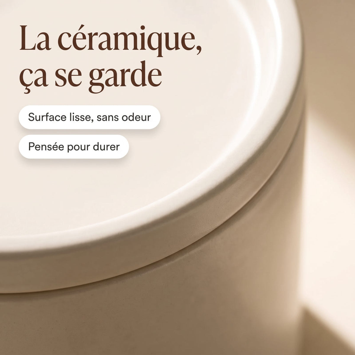 La céramique ça se garde : détail de la glaçure crème de la fontaine La Ronde