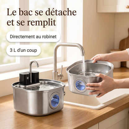 Remplissage du bac en inox de la fontaine à eau directement au robinet
